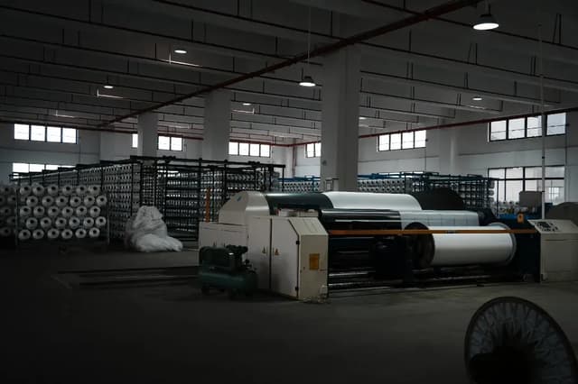 Warping floor