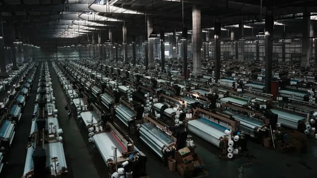 Weaving floor