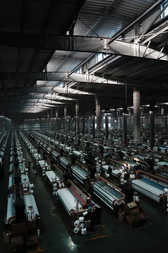 Weaving aisle